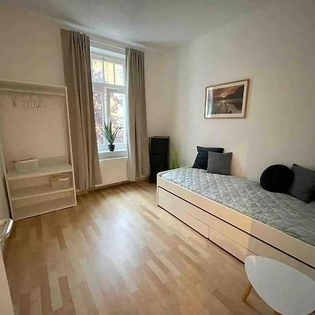 Ein Gemuetlicher Platz Im Gruenderzeitviertel 开姆尼茨 外观 照片